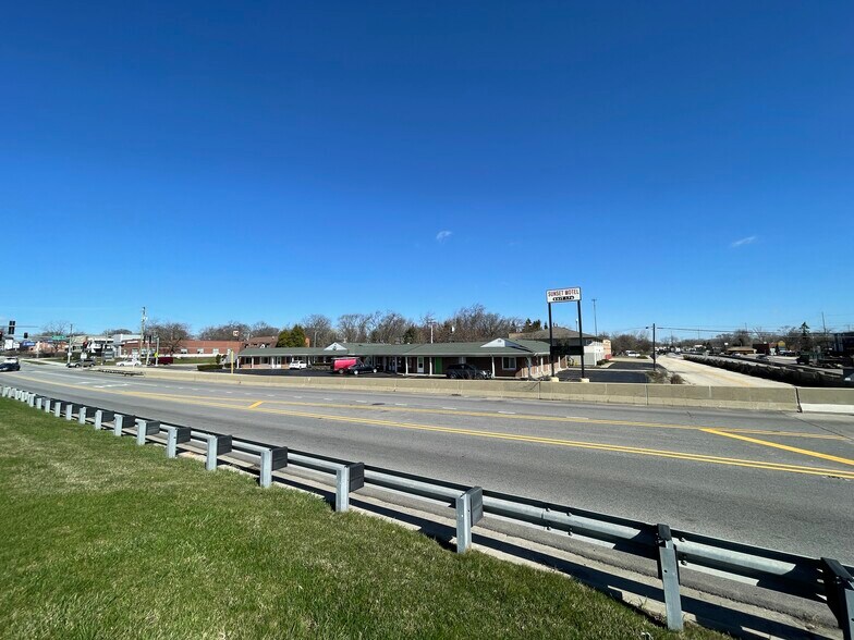 More Photos Of 511 Rockland Rd, Lake Bluff Land For Sale