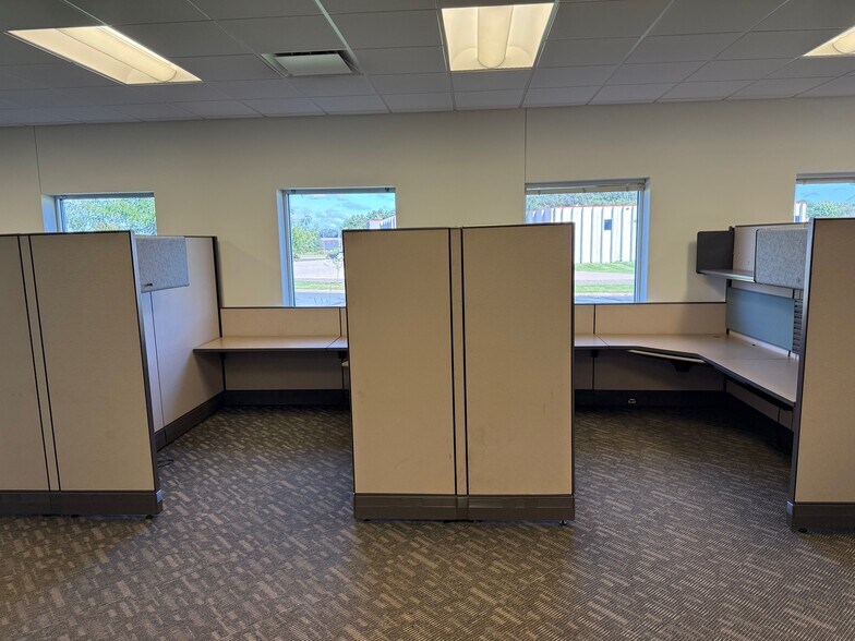 More Photos Of 2777 Prairie Dr, River Falls Office For Sale