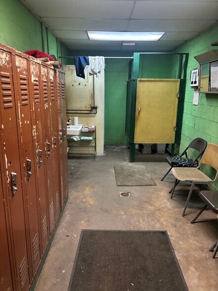 More Photos Of 325 E Railroad St, Pottsville Warehouse For Sale