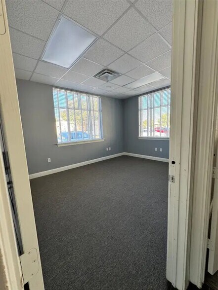 More Photos Of 3721 S Stonebridge Dr, McKinney Medical For Lease