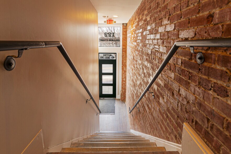 More Photos Of 122 College St, Asheville Storefront Retail Residential For Sale