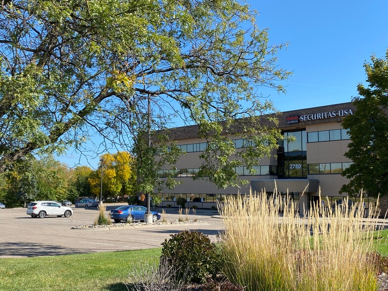 More Photos Of 2780 Snelling Ave N, Roseville Medical For Lease