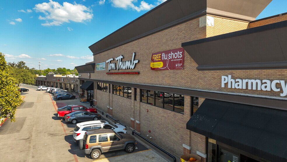 More Photos Of 819 W Arapaho Rd, Richardson Unknown For Lease