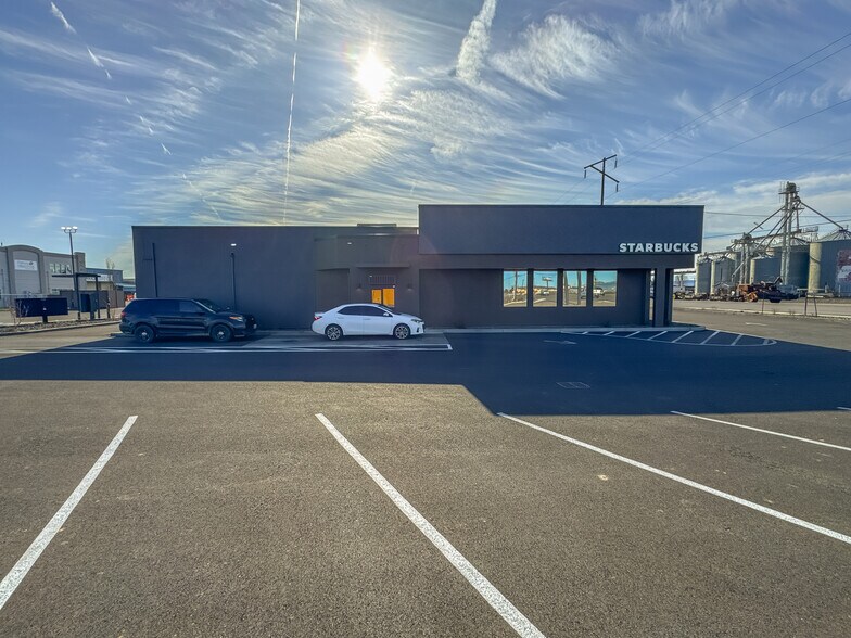 More Photos Of 2500 Yakima Valley Hwy, Sunnyside Freestanding For Sale