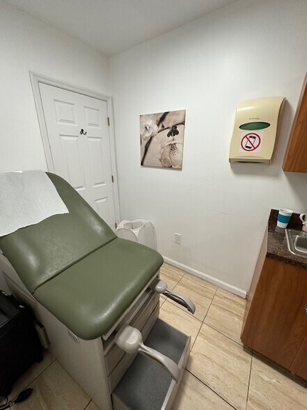 More Photos Of 4010 Forley St, Elmhurst Storefront Retail Office For Sale