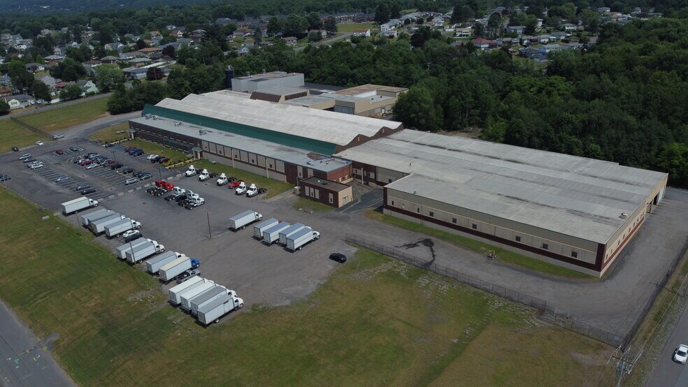 More Photos Of 600 Sanders St, Scranton Warehouse For Lease