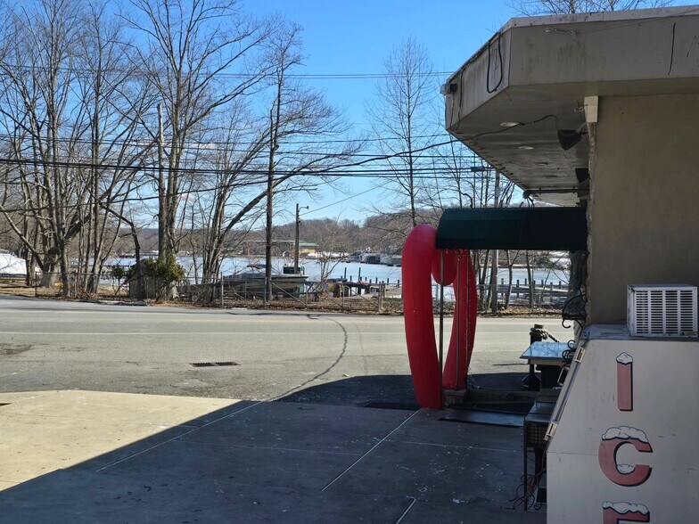 More Photos Of 120 Brady Rd, Lake Hopatcong Restaurant For Sale