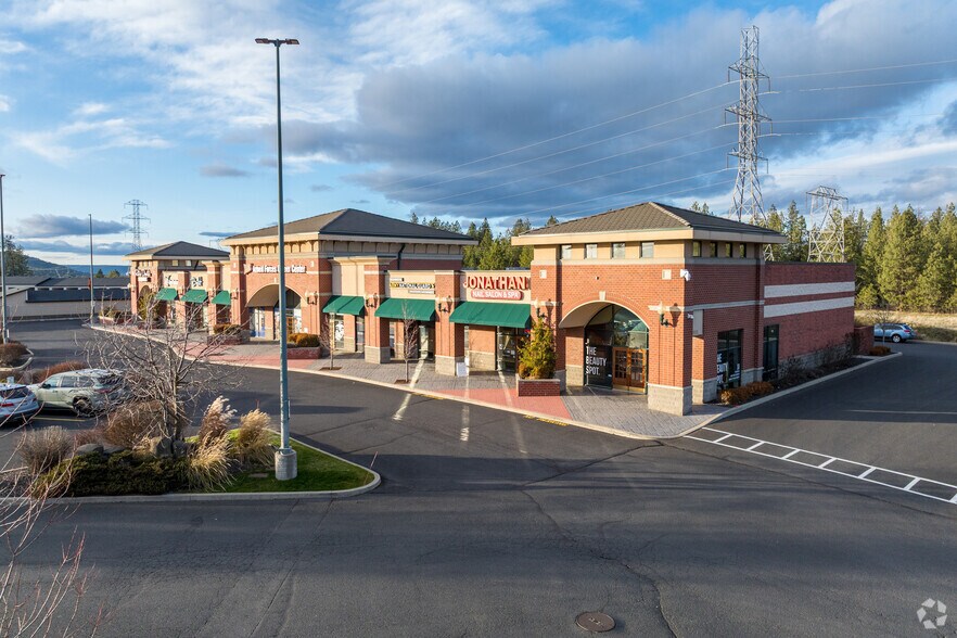 More Photos Of 10925 N Newport Hwy, Spokane Freestanding For Lease
