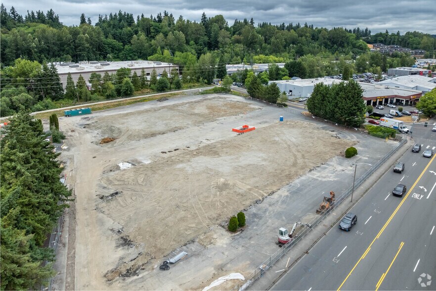 More Photos Of 12700 NE 124th St, Kirkland Multifamily For Sale