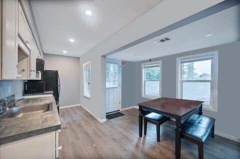 More Photos Of 440 Middle Country Rd, Middle Island Apartments For Sale