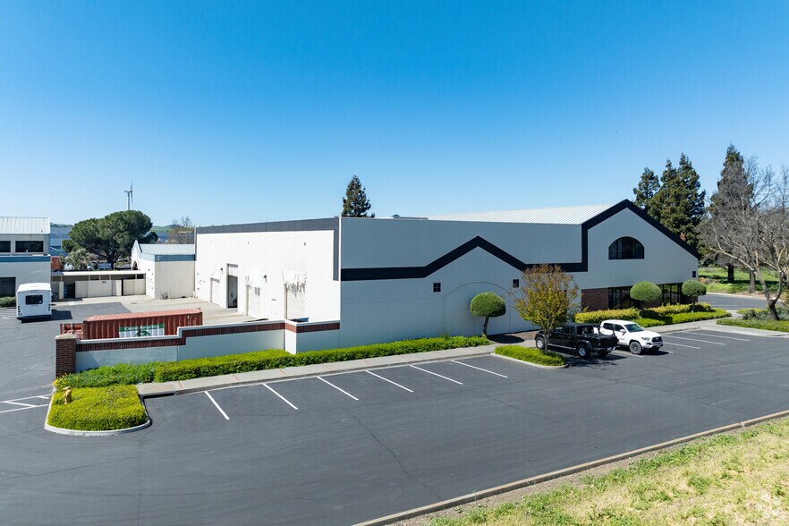 More Photos Of 360 Chadbourne Rd, Fairfield Office For Lease