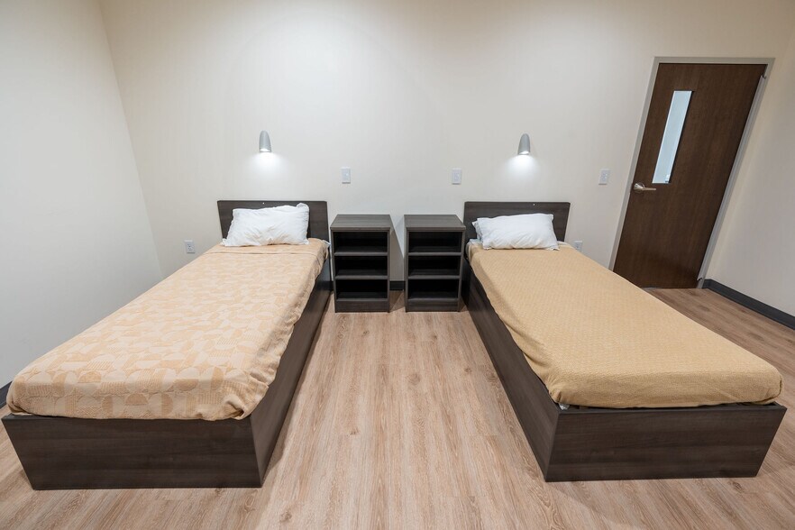 More Photos Of 1841 N 24th St, Phoenix Rehabilitation Center For Sale