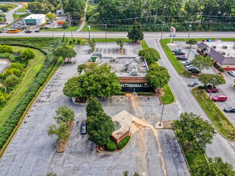 More Photos Of 452 Bypass 72 NW, Greenwood Freestanding For Lease