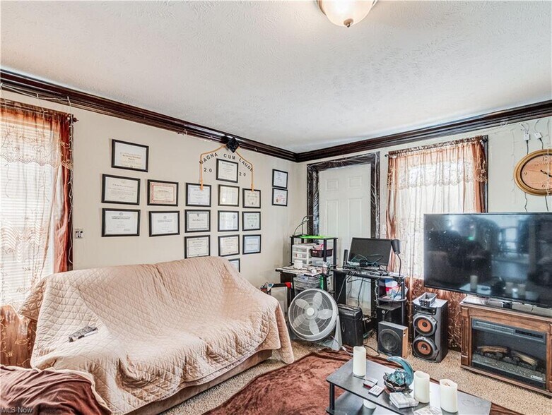 More Photos Of 5521 W 48th St, Parma Apartments For Sale