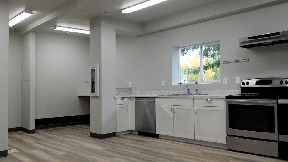 More Photos Of 801 S Shields St, Fort Collins Dormitory For Sale