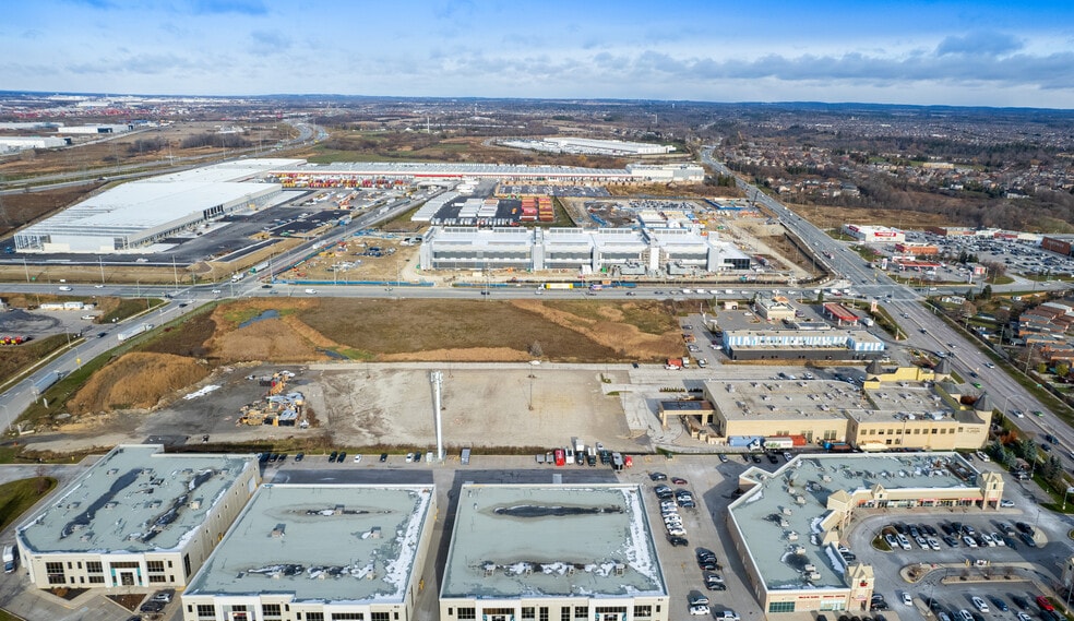 More Photos Of 8440 Hwy-27, Vaughan Flex For Sale