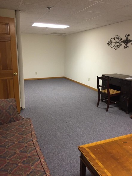 More Photos Of 6936-6948 Tylersville Rd, West Chester Medical For Sale