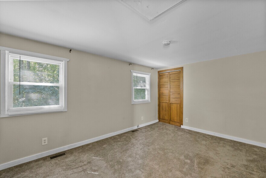 More Photos Of 2608 Mount Holly Rd, Burlington Land For Lease