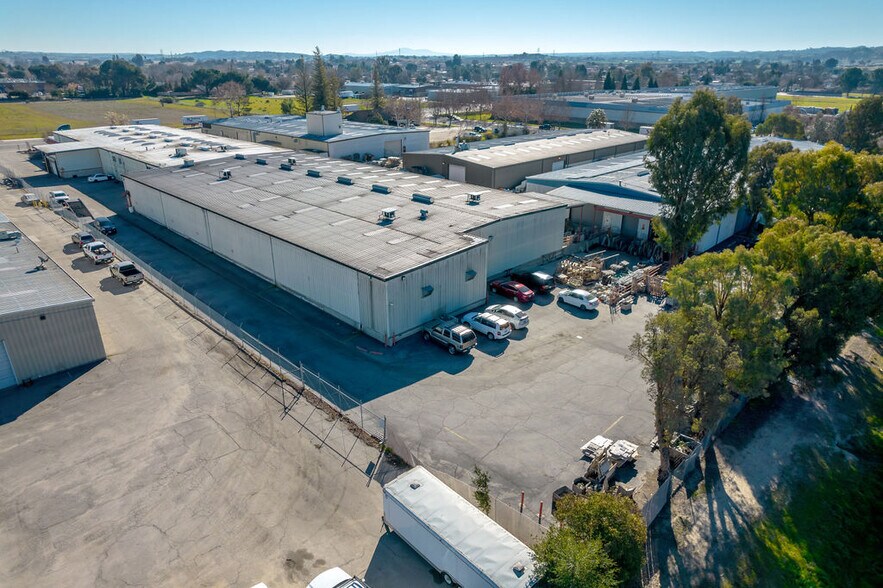 More Photos Of 1625 Commerce Way, Paso Robles Manufacturing For Lease