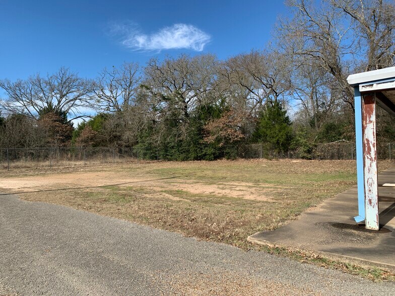 More Photos Of 6887 State Highway 31 E, Murchison Warehouse For Sale