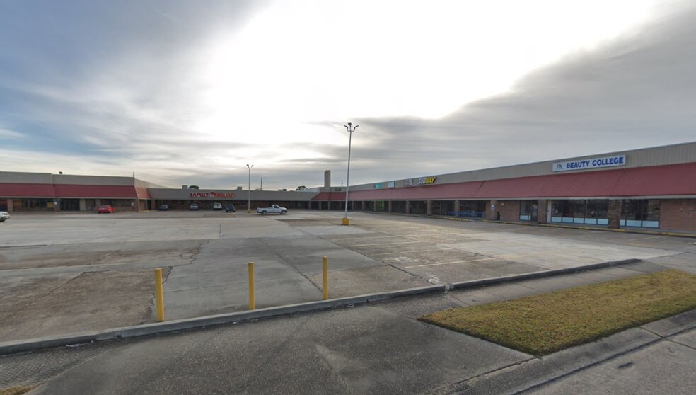 More Photos Of 601 Terry Pky, Gretna Unknown For Lease