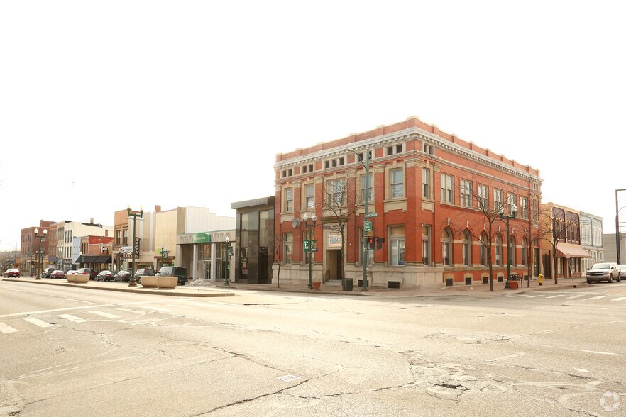 More Photos Of 127-133 W Michigan Ave, Ypsilanti Office For Lease