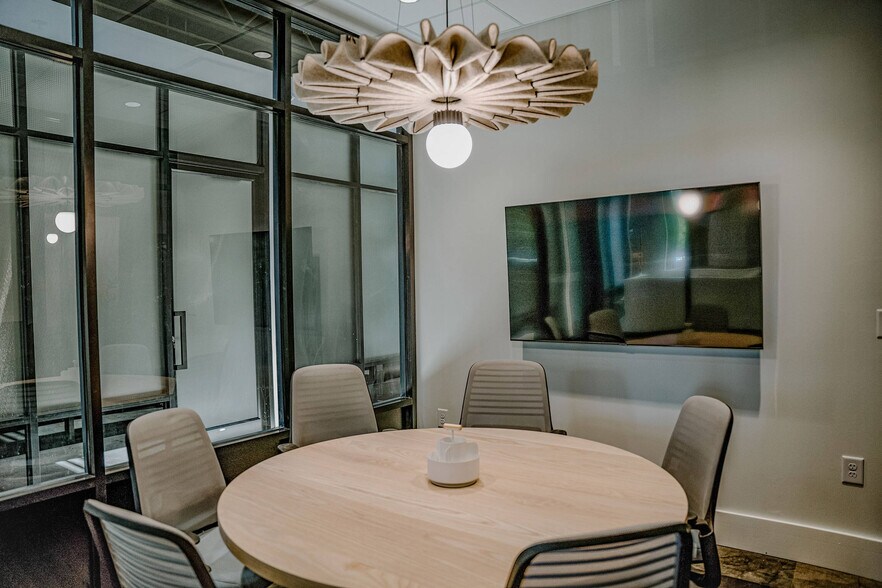 More Photos Of 196 Alps Rd, Athens Coworking Space