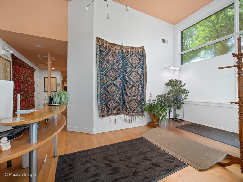 More Photos Of 4856 N Damen, Chicago Storefront Retail Office For Sale