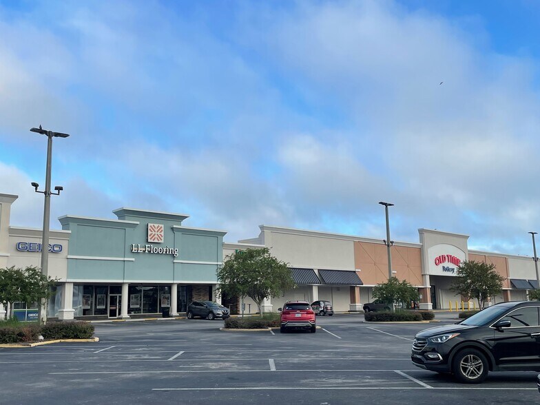 More Photos Of 5031-5417 US Highway 19, New Port Richey Unknown For Lease