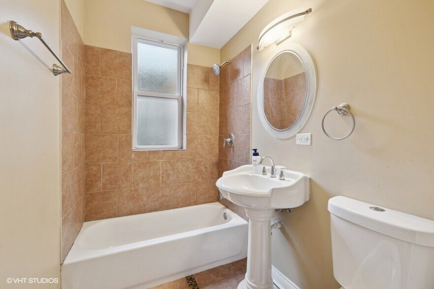 More Photos Of 4524 S Calumet Ave, Chicago Apartments For Sale