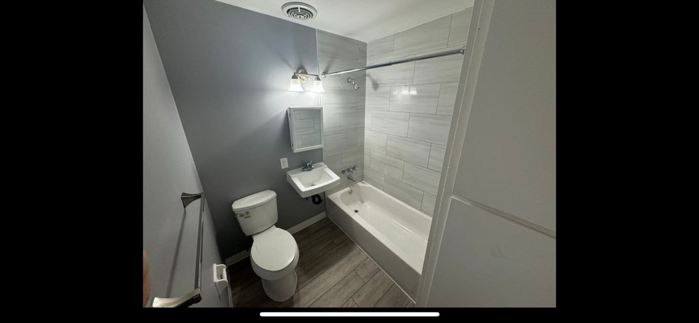 More Photos Of 2630 Darwin St, Sacramento Apartments For Sale