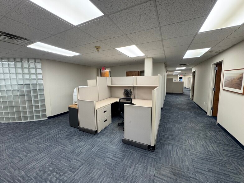 More Photos Of 990 Westbury Rd, Westbury Office For Sale