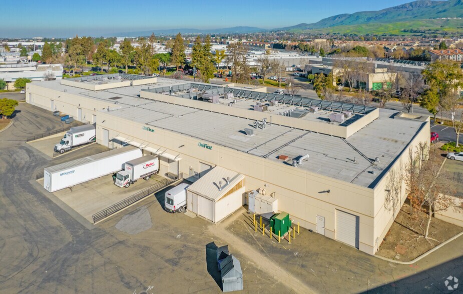 More Photos Of 1909-1971 Milmont Dr, Milpitas Research And Development For Lease