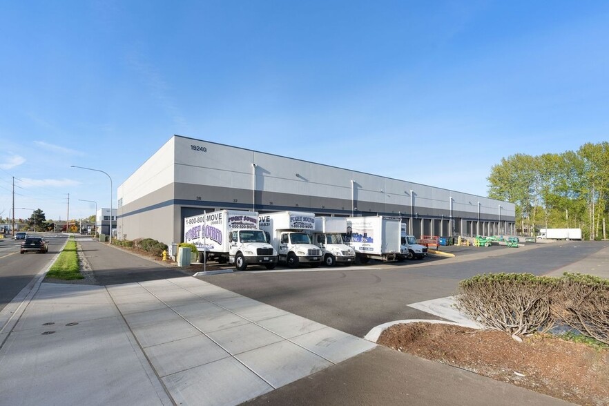 Primary Photo Of 19240 Des Moines Memorial Dr, Seatac Warehouse For Lease