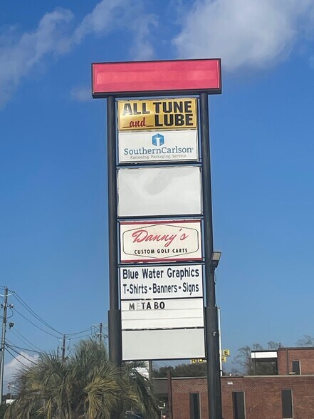 More Photos Of 3747 Government Blvd, Mobile Flex For Lease