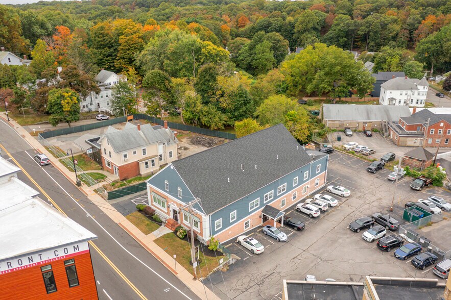 More Photos Of 11 Front St, Weymouth Office Residential For Lease