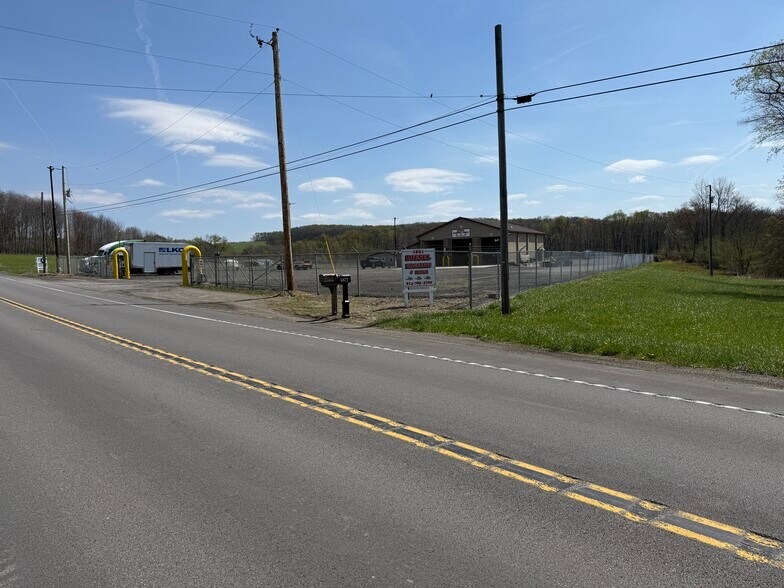 More Photos Of 4881 Pittsburgh Rd, Harrisville Light Distribution For Sale