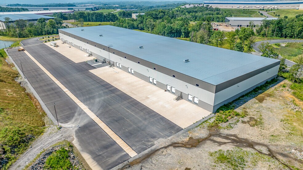 More Photos Of 525 Research, Pittston Township Distribution For Lease
