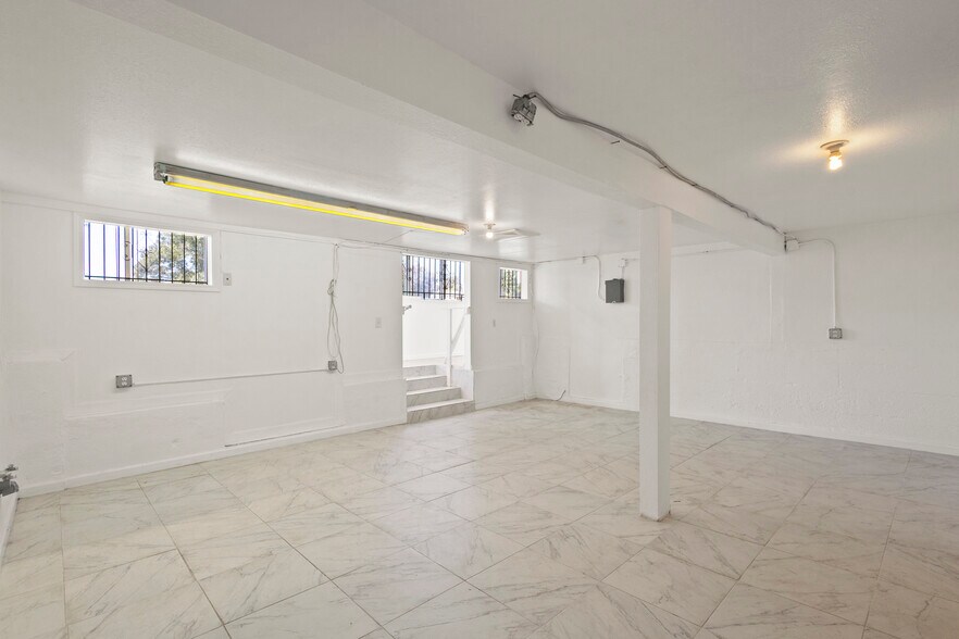 More Photos Of 3109 Sacramento St, Berkeley Storefront Retail Residential For Sale