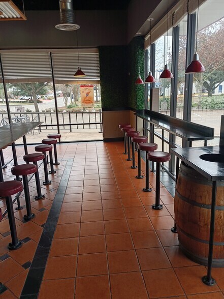 More Photos Of 1635 Eldridge Pky, Houston Freestanding For Lease