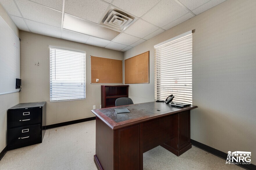 More Photos Of 13100 State Highway 191, Midland Manufacturing For Lease