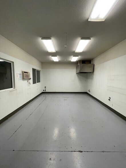 More Photos Of 503 Bangs Ave, Modesto Warehouse For Lease