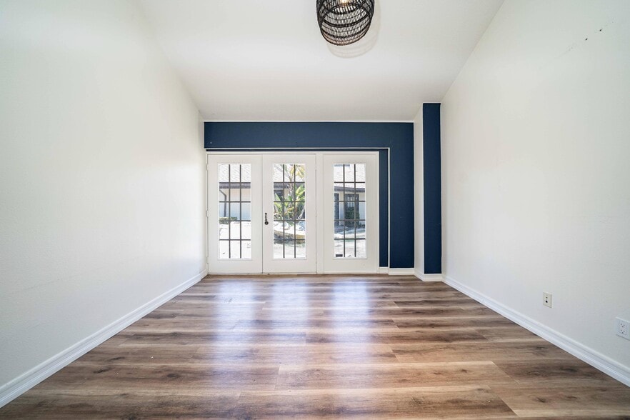 More Photos Of 3151 Airway Ave, Costa Mesa Office For Sale