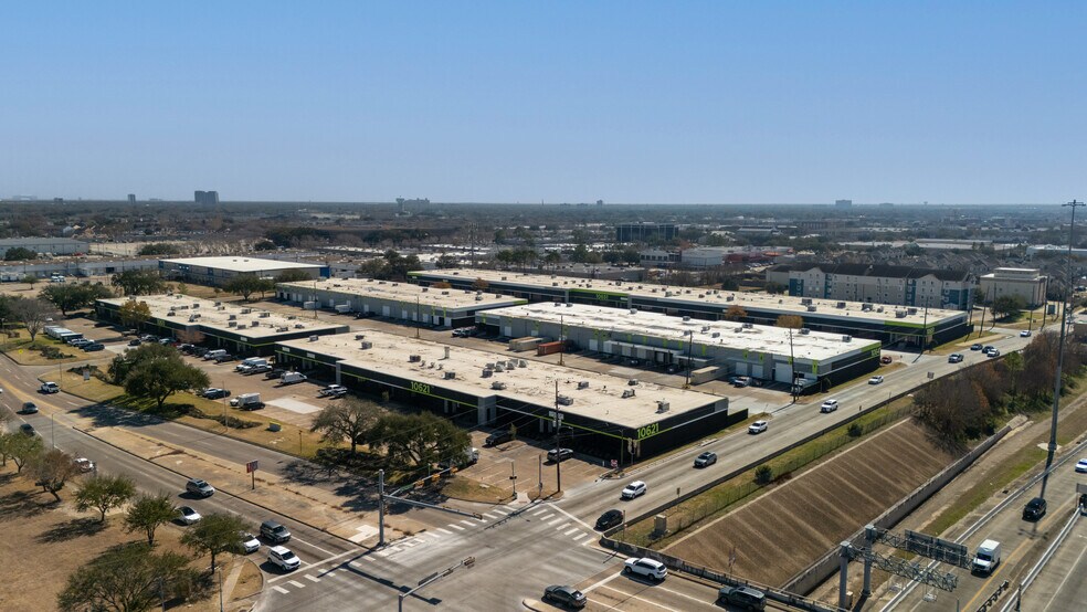 More Photos Of 10631 Harwin Dr, Houston Unknown For Lease