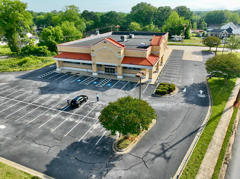 More Photos Of 121 N Main St, Woodruff Drugstore For Sale