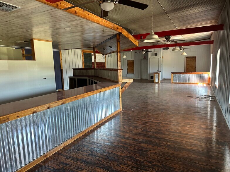 More Photos Of 2718 Gilmer Rd, Longview Restaurant For Sale