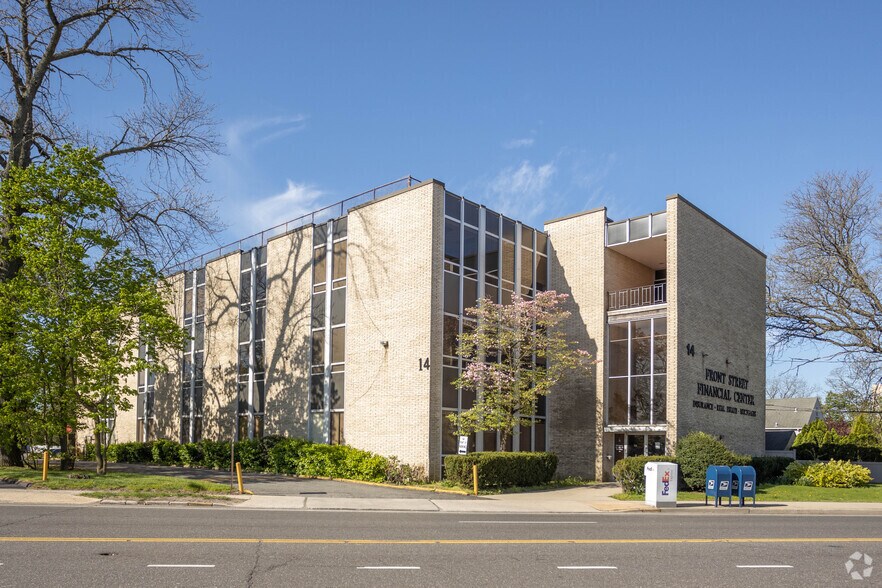 More Photos Of 14 Front St, Hempstead Loft Creative Space For Lease