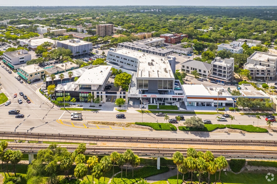 More Photos Of 5966 S Dixie Hwy, South Miami Loft Creative Space For Lease