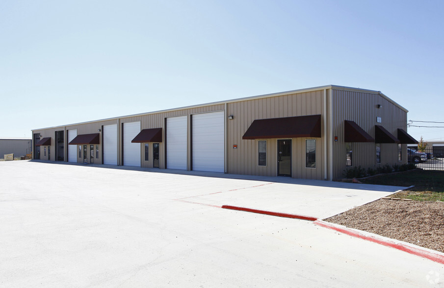 Primary Photo Of 1379 Wald Rd, New Braunfels Warehouse For Lease