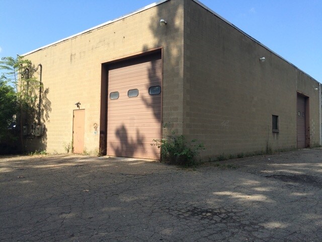 More Photos Of 132-134 23rd St, Pittsburgh Warehouse For Lease